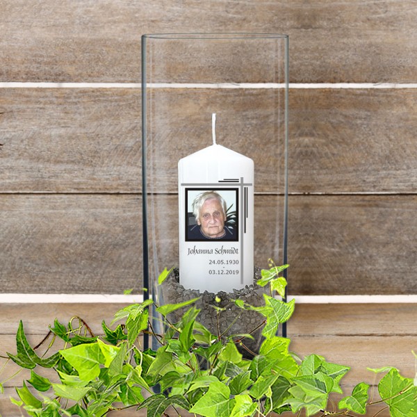 Bedruckte Trauer- / Gedenkkerze mit Foto, Name und Datum im Set mit Vase