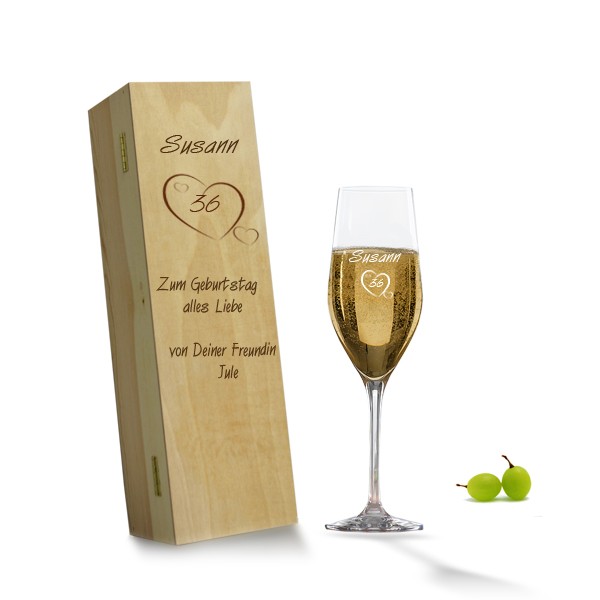 Geburtstag Sektglas in Holzkiste als Personalisierbares Geschenk