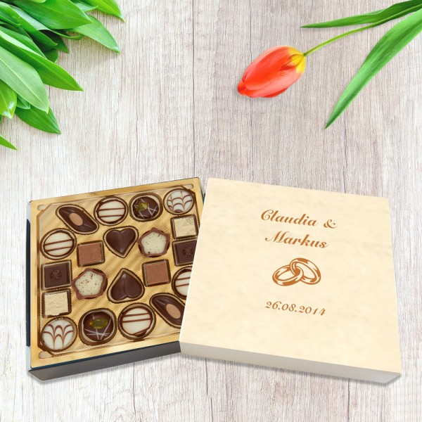 Lindt Pralinen zur Hochzeit mit Ringen, Namen und Datum bedruckt