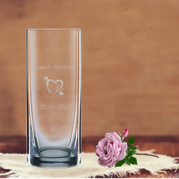 Vase mit Herzen individuell gravieren