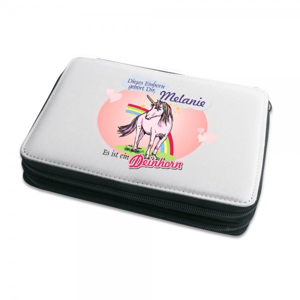 Gefülltes Federmäppchen mit Einhorn Motiv und Namen
