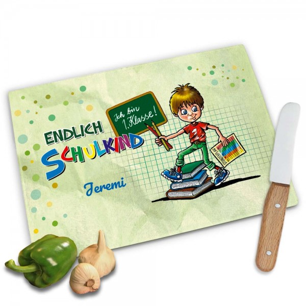 Frühstücksbrettchen zur Einschulung für Jungen personalisiert