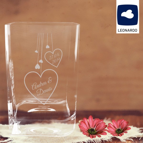 Blumenvase Leonardo mit Herzen und Namen graviert