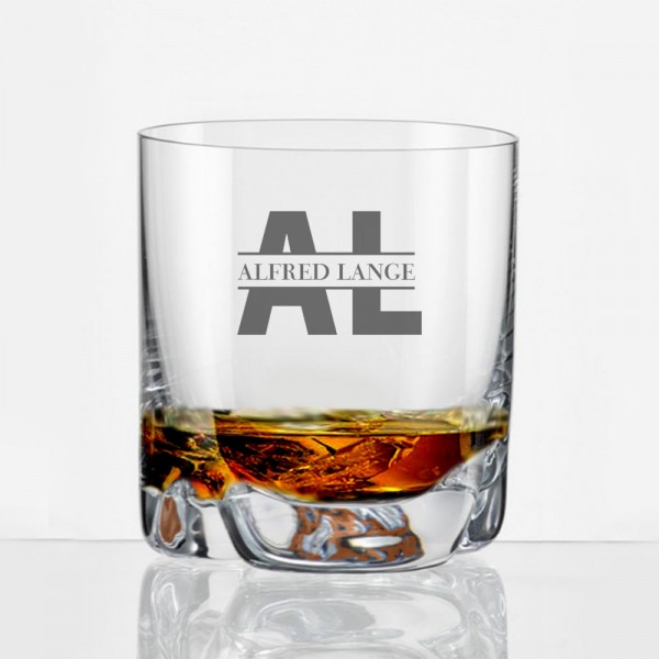 Whiskybecher mit beeindruckender Gravur