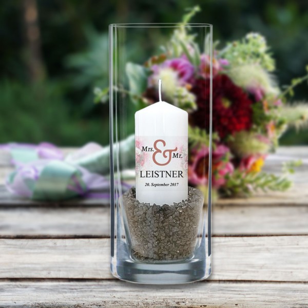 Romantische Dekoration auf dem Hochzeitstisch