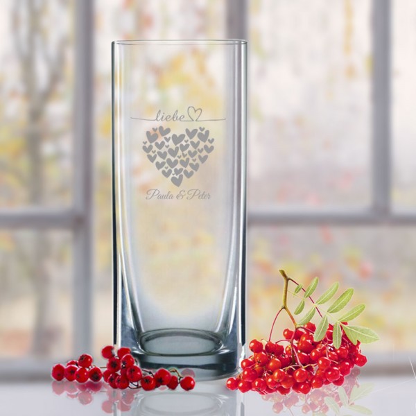 Personalisierte Vase mit Herzen als Geschenk für Verliebte