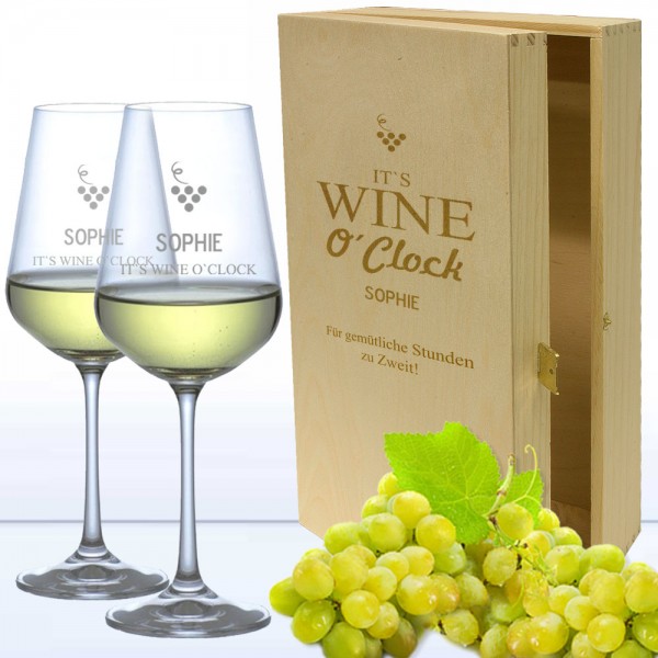 Weißweingläser in 2er Holzkiste WINE O CLOCK mit Namen graviert