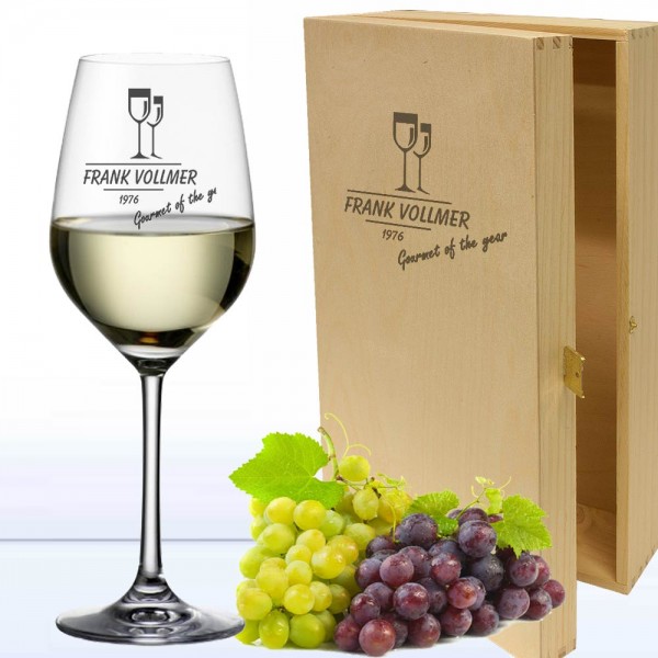 Weißweinglas mit Namen in Holzkiste MyWine